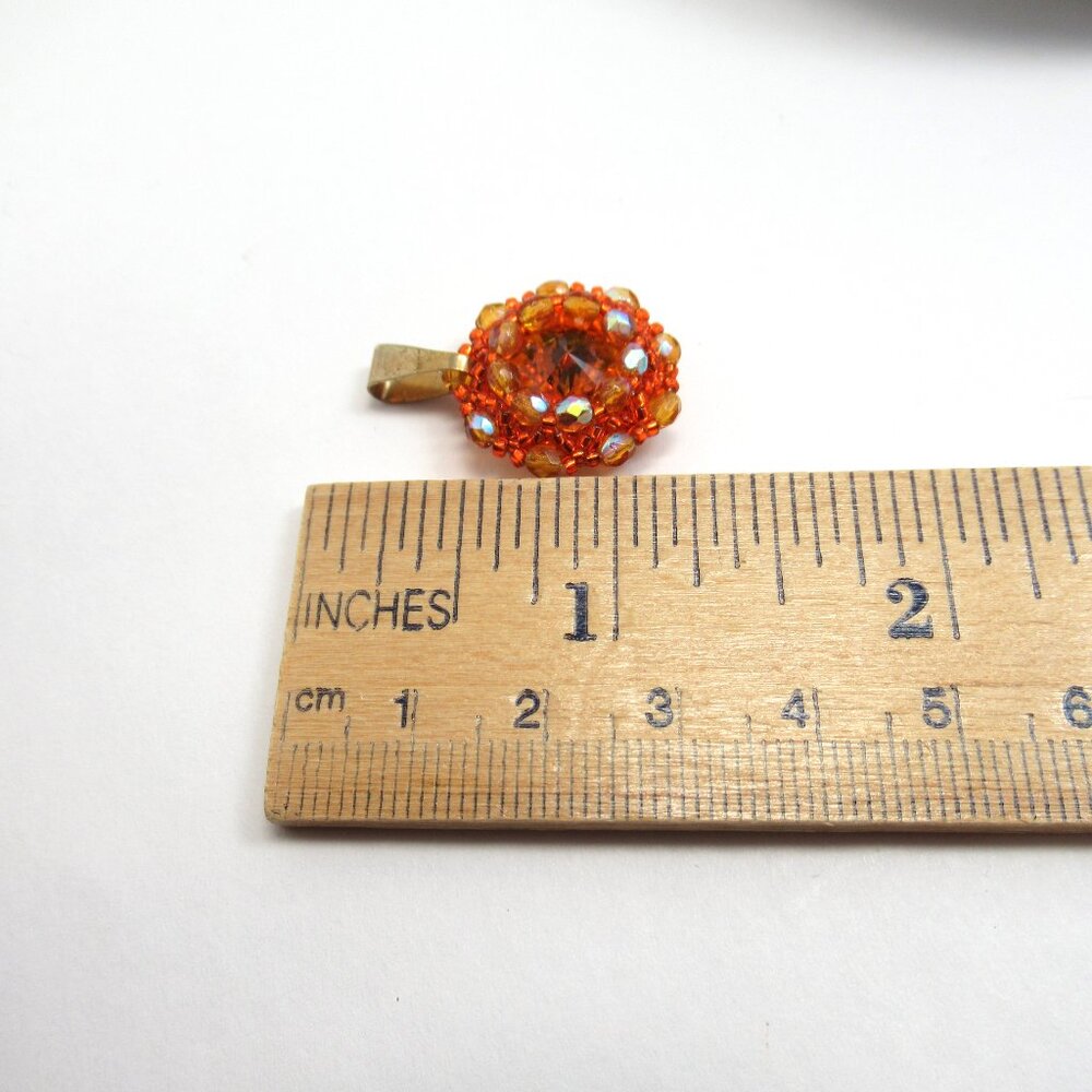 Hand Woven Rivoli pendant - Picture 7 of 12